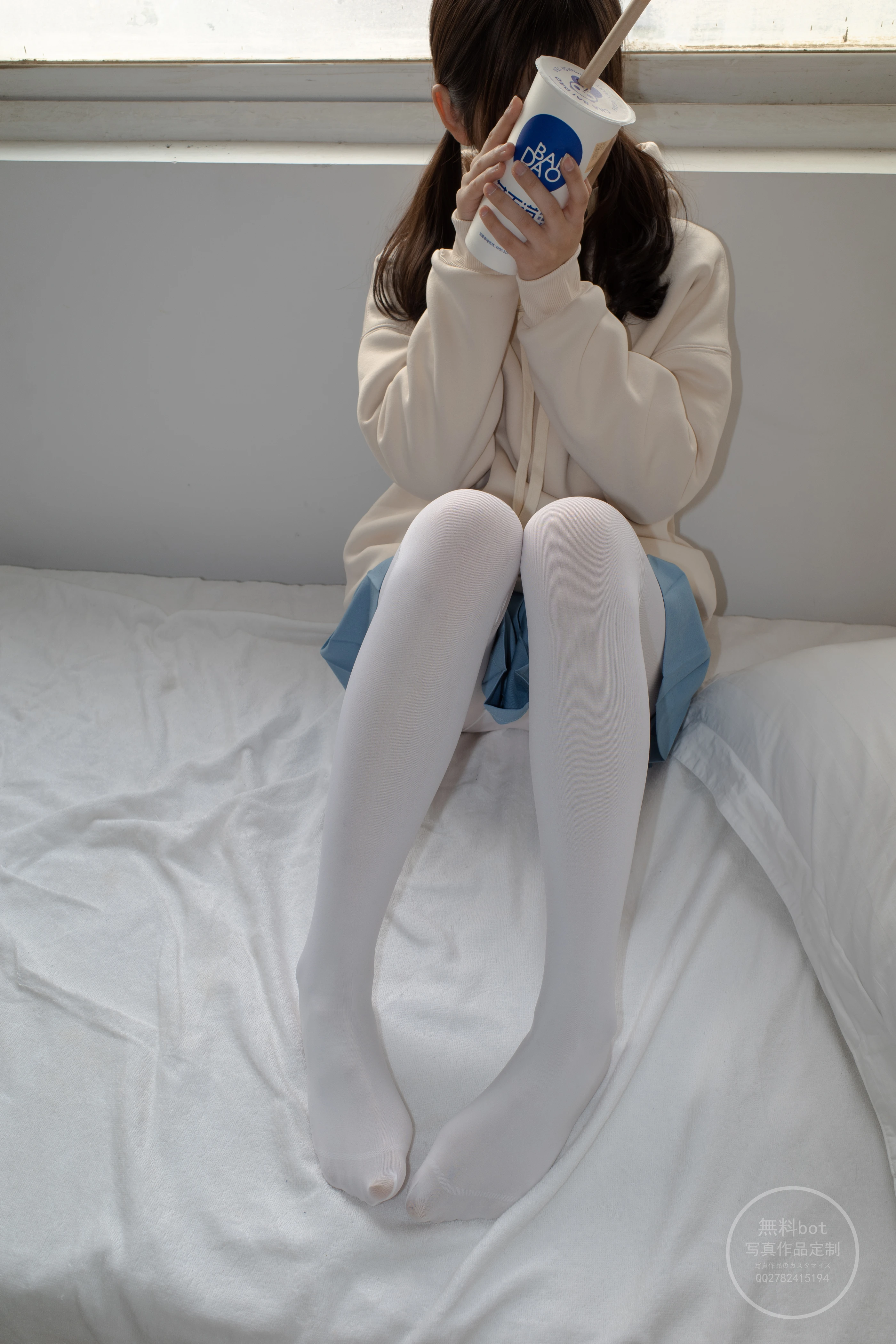 森萝财团 有料 NO.024 小香 阴暗小房间里的白丝双马尾萝莉 [84P]插图1